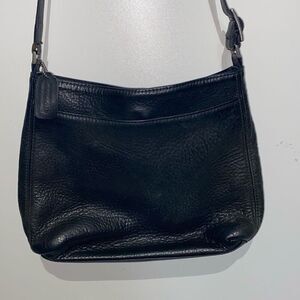 Vintage Coach Women's Black Hudson Pebbled Leather Crossbody Purse Bag